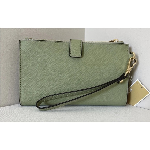 New Michael Kors Jet Set Travel Double Zip Wallet Saffiano Leather Light… - Picture 2 of 6